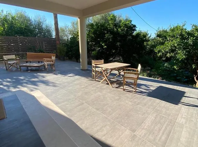 Krathis Apartments Μεγαλο